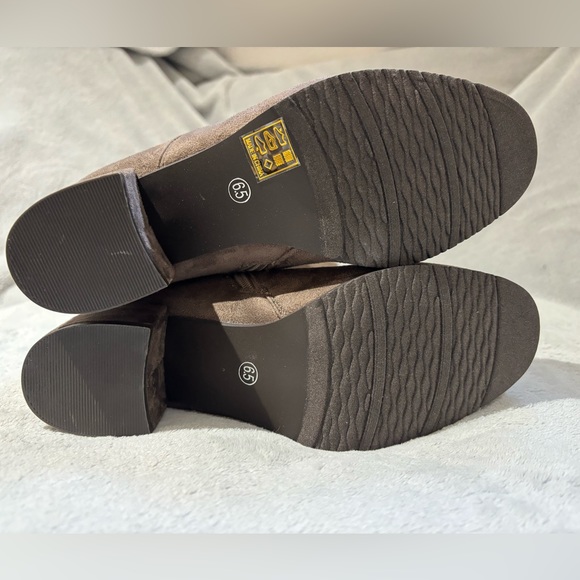 BNIB Over the Knee Suede Boots - Picture 6 of 7